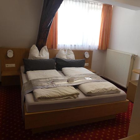 Hotel Traube Сигмаринген Екстериор снимка