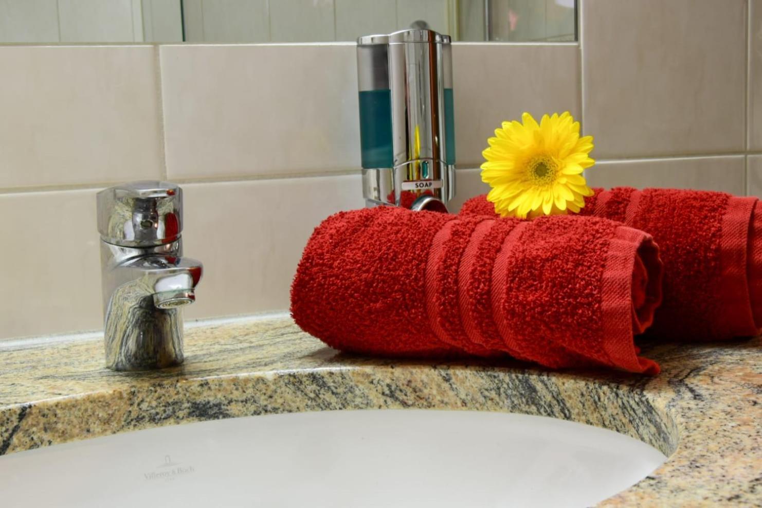 Hotel Traube Сигмаринген Екстериор снимка