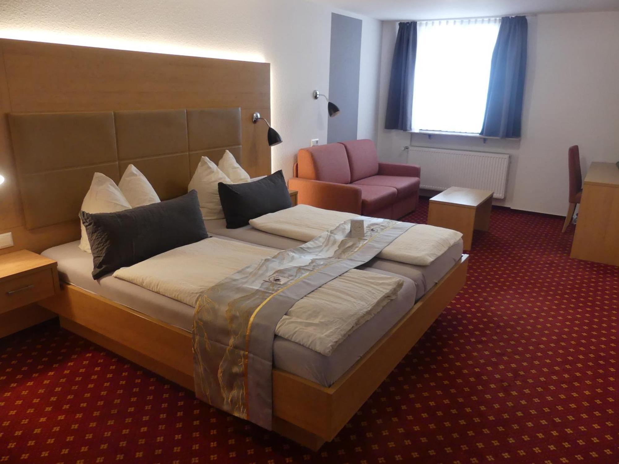 Hotel Traube Сигмаринген Екстериор снимка